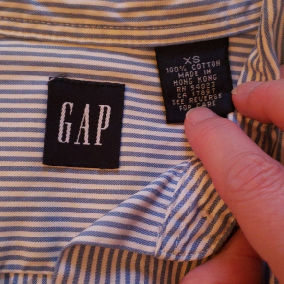GAP Tops - Cutest Gap work shirt, button down, XS